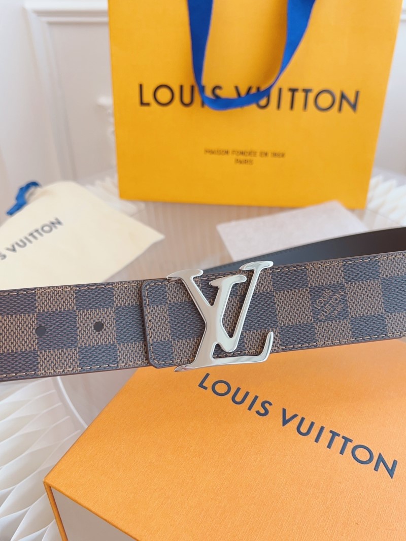 l0vis Vvtt0n belts